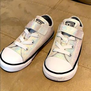 Kids converse